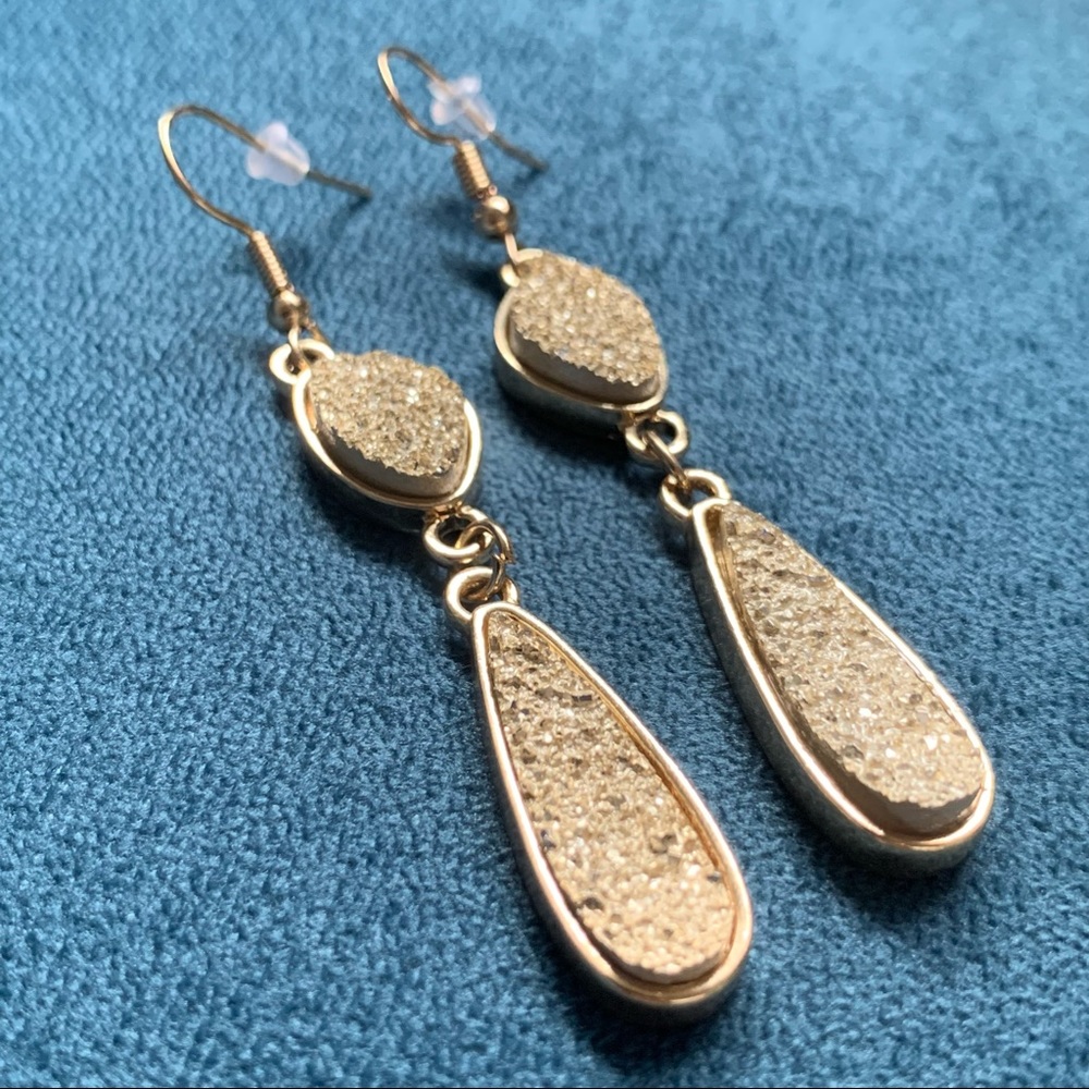 • NEW! Champagne Druzy Earrings • - Picture 4 of 9